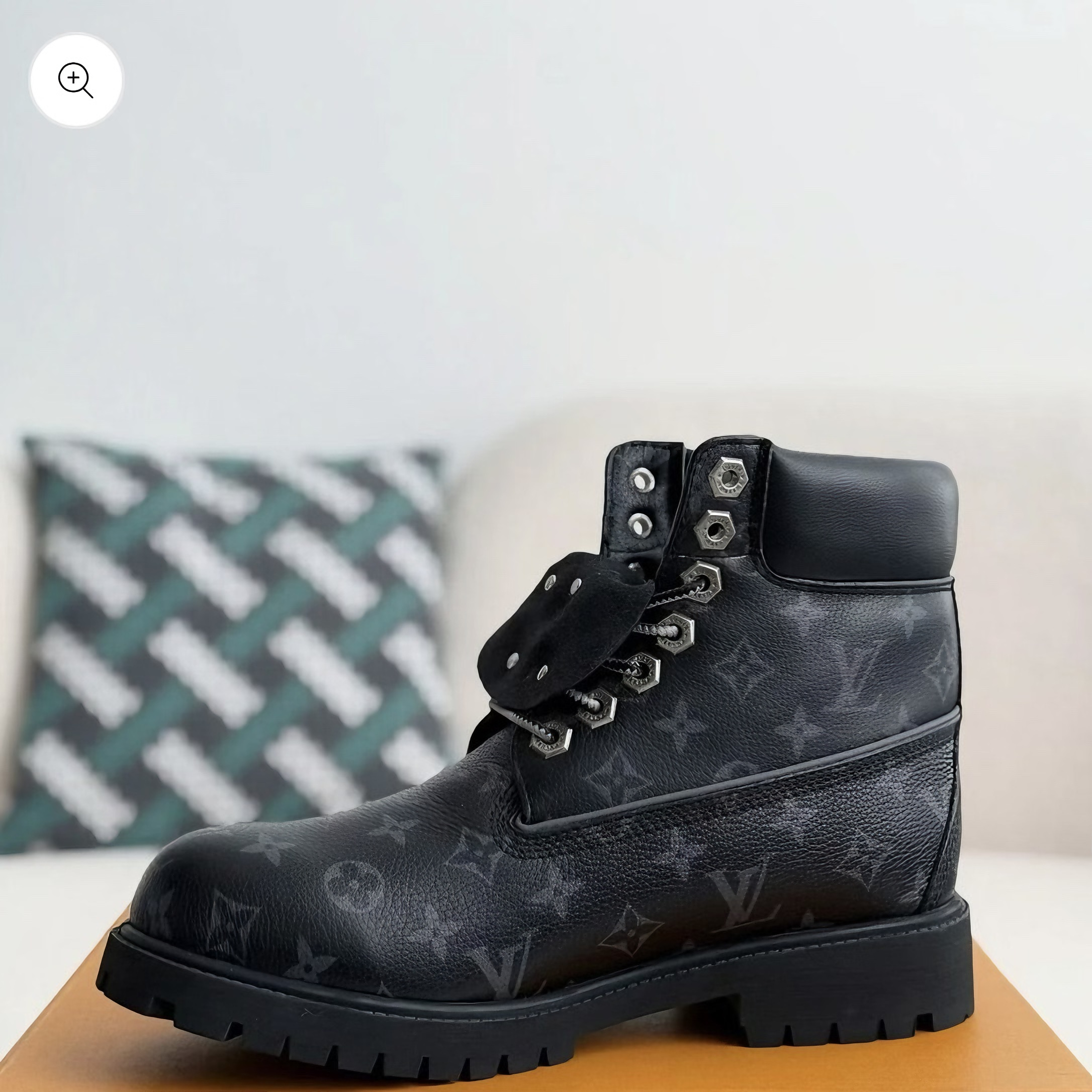 Black Textured High-Top Men's Work Boots