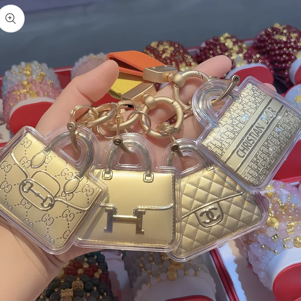 Luxury Gold Handbag Keychain Charm – Mini Bag Pendant with Leather Strap