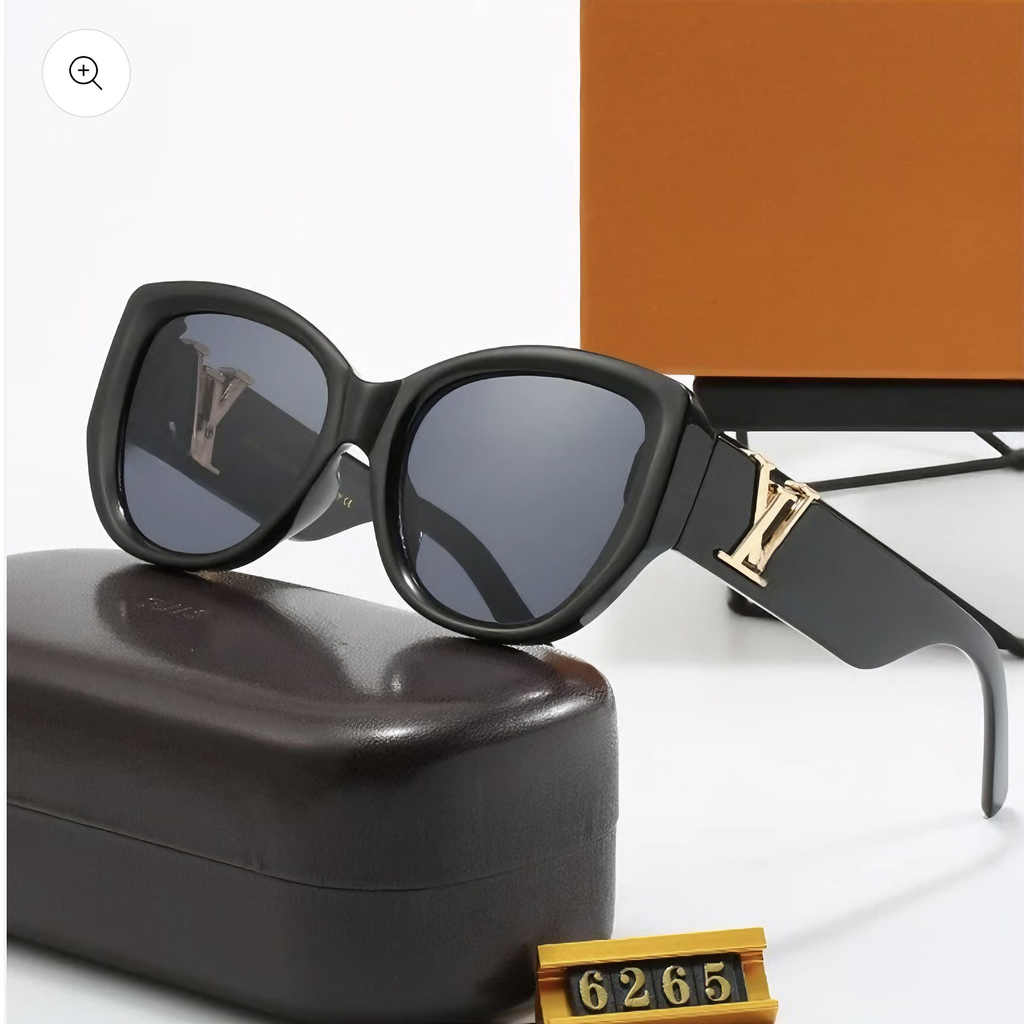 Light Gold Accent Oval Sunglasses – Vintage Chic Designer Style