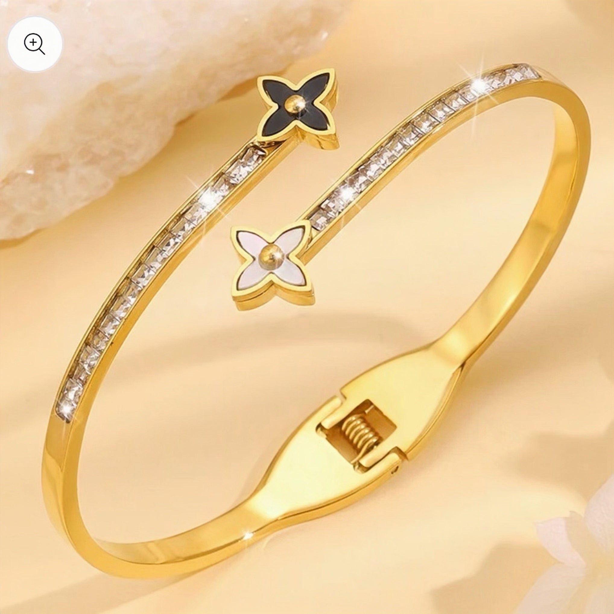 Four-Leaf Crystal Bangle Bracelet – Elegant Gold & Silver Cuff for Everyday Wear