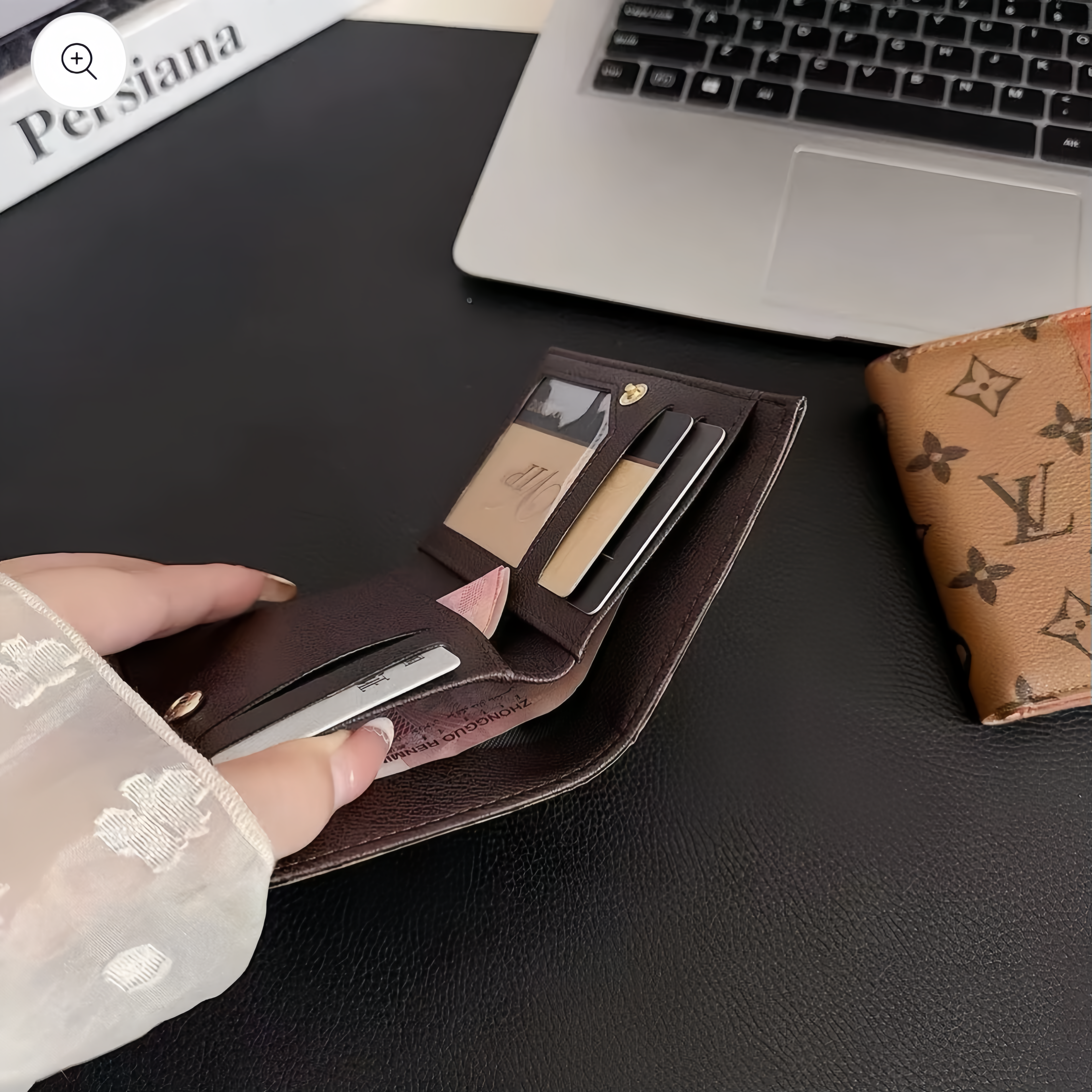 Compact Zip Wallet with Floral Pattern – Mini Multi-Color Card Holder