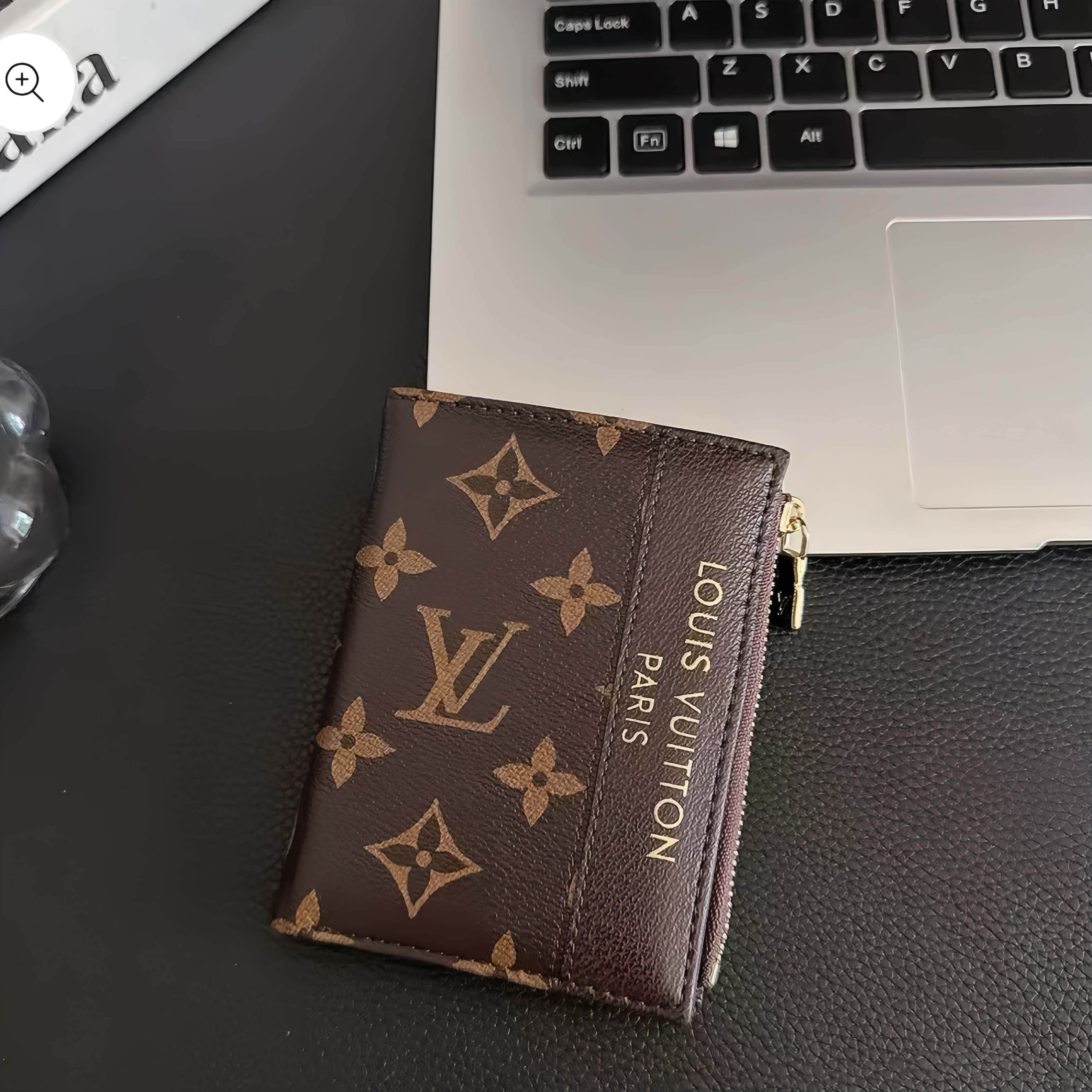 Compact Zip Wallet with Floral Pattern – Mini Multi-Color Card Holder