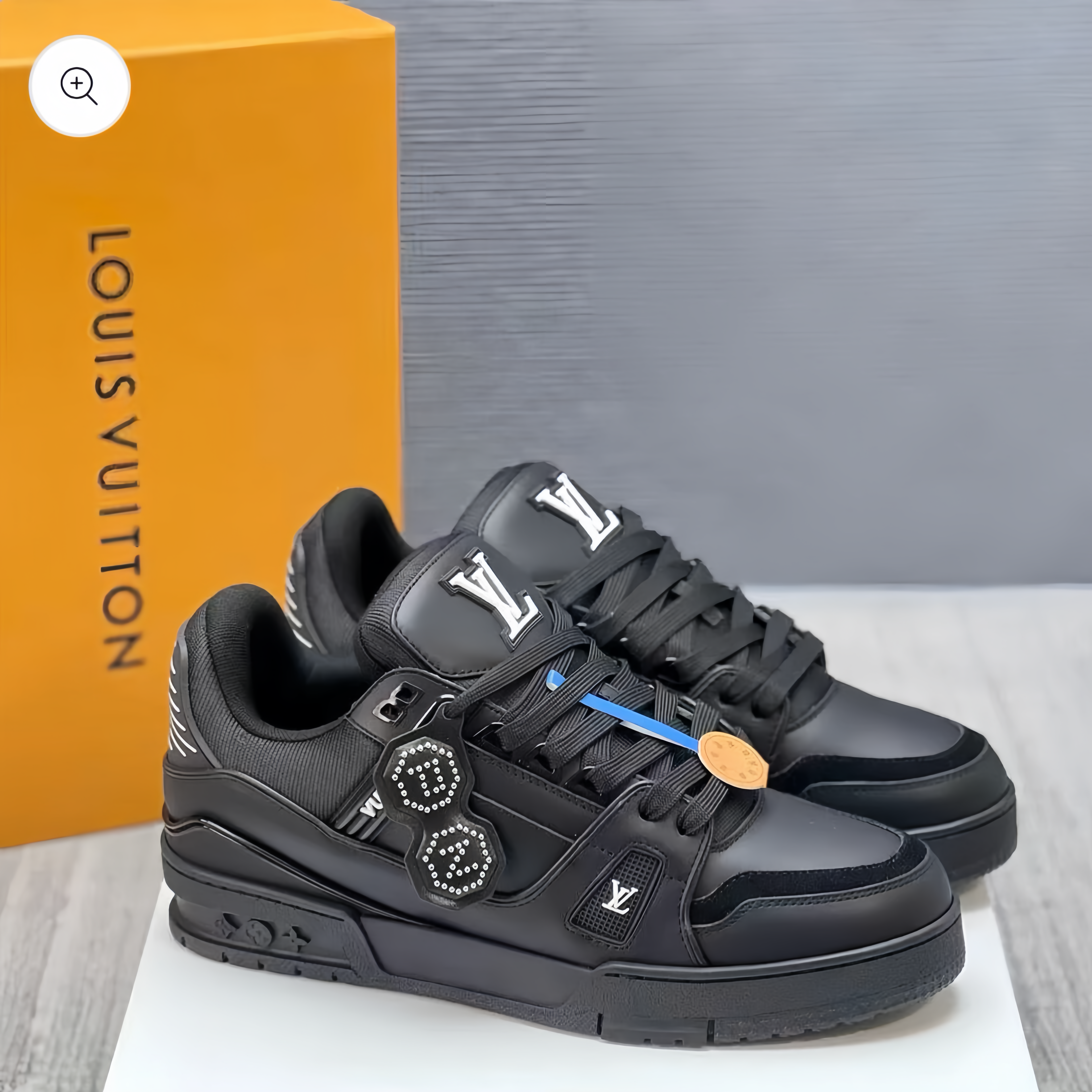 All-Black Low-Top Street Sneakers – Minimal Leather Design