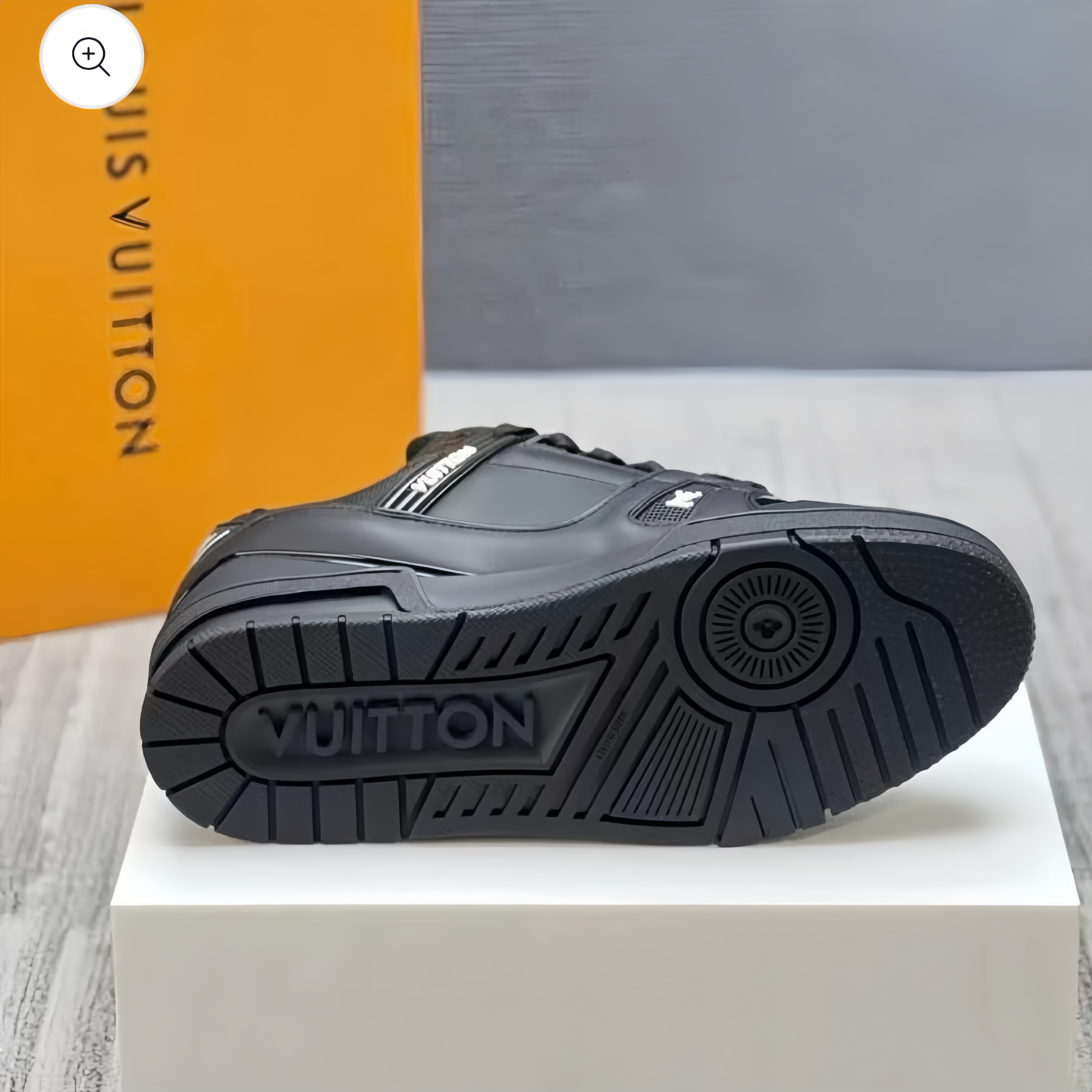 All-Black Low-Top Street Sneakers – Minimal Leather Design